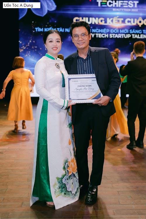 Hình ảnh Uốn Tóc A Dung